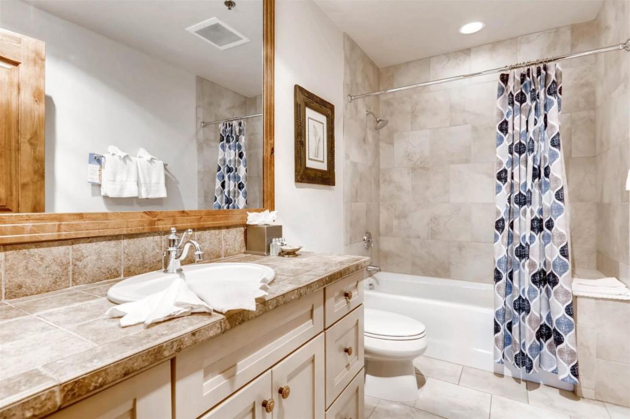 Luxury 2 Bedroom Ski In, Ski Out Condo In Breckenridge With Shared Pool, Hot Tub, Arcade, And Bar Exterior photo